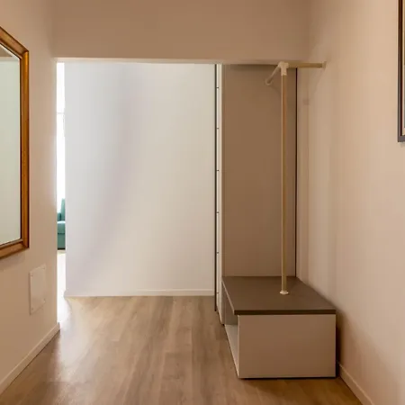 Iris Apartment