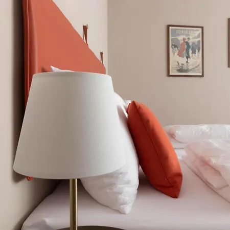 Iris Apartment
